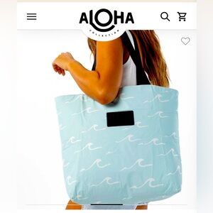 ALOHA COLLECTION DAY TRIPPER BAG & TRAVEL POUCH